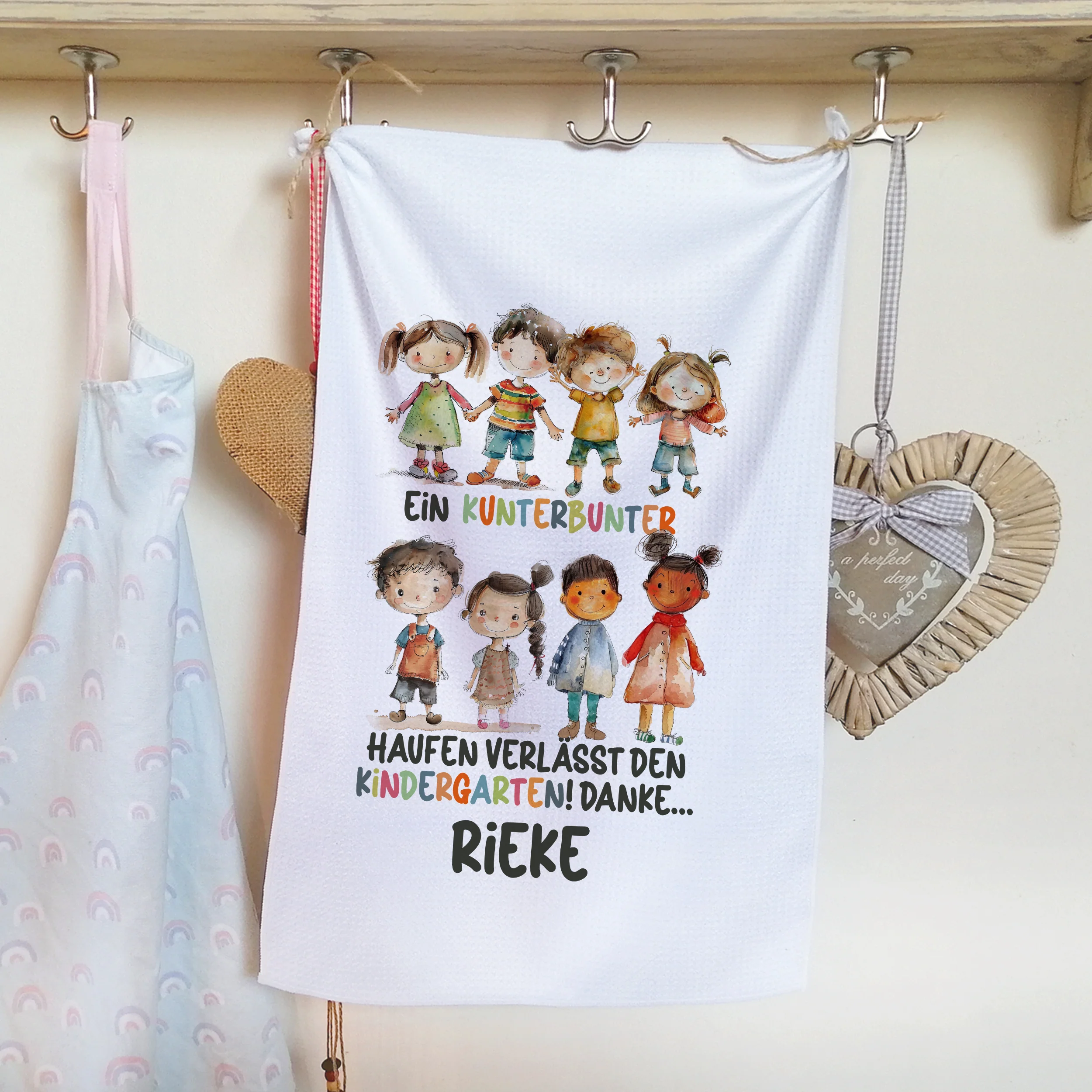 Geschirrtuch mit kunterbunten Kindern - Ein fröhlicher Abschied - Image 3