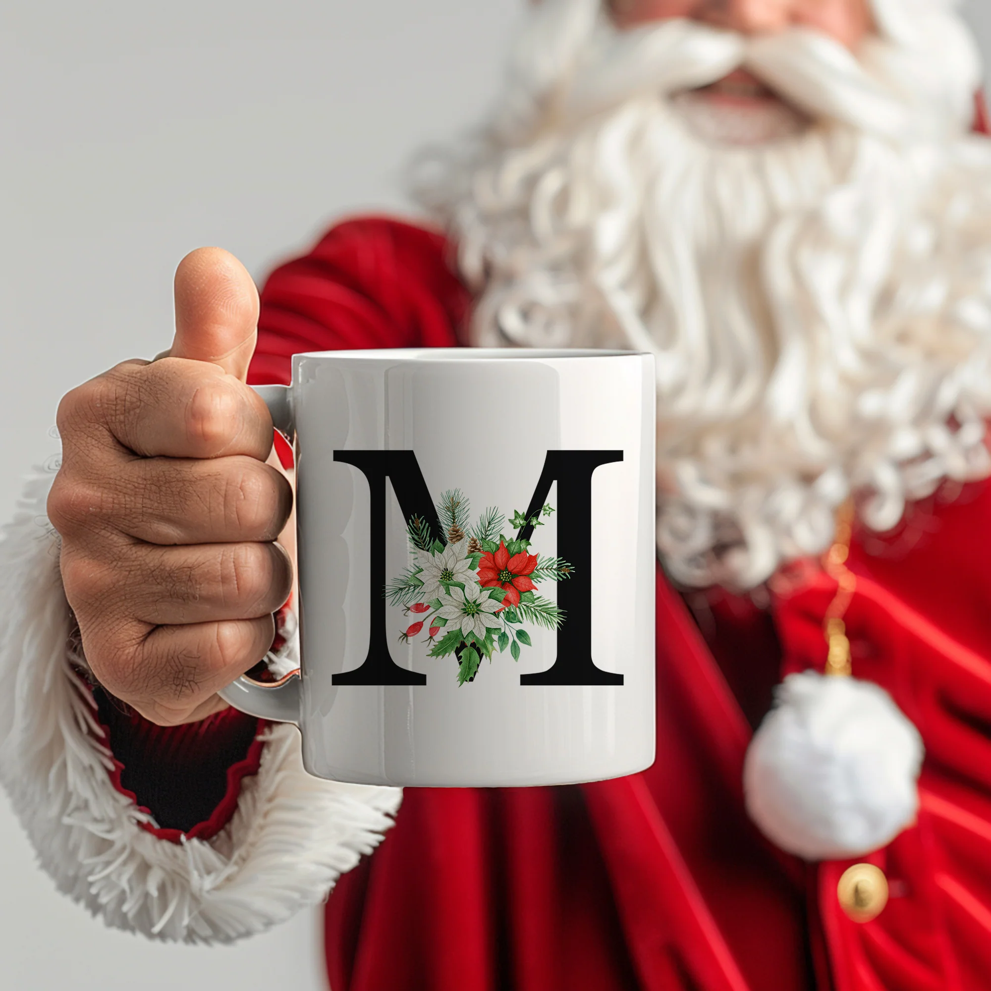 Tasse mit floralem M - Image 3