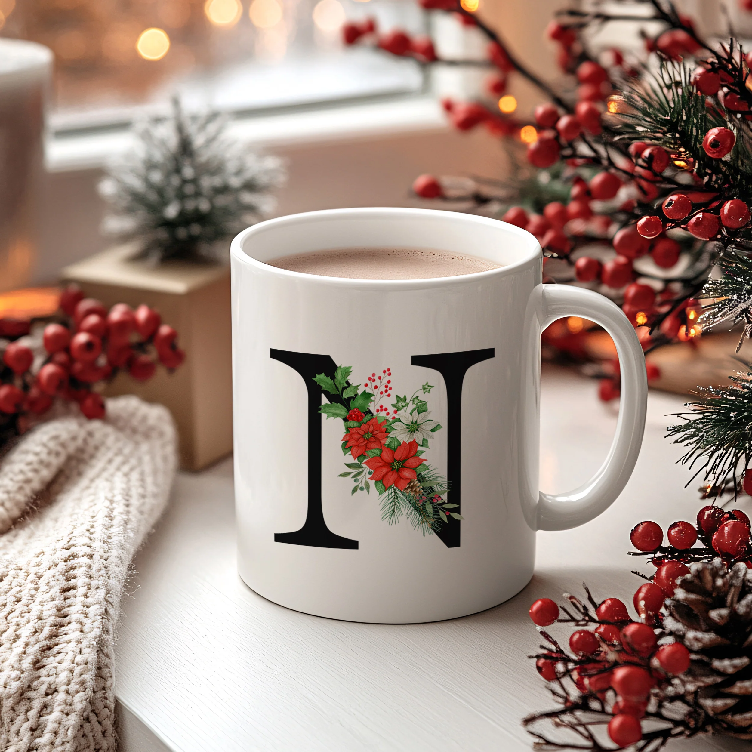 Tasse mit floralem N - Image 2